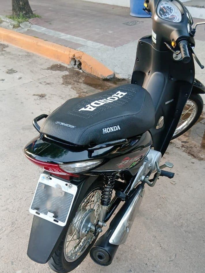 Retienen vehículos en Operativo Verano Arroyito 2026