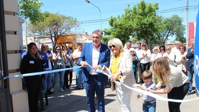 Luis Castellano y Norma Bessone cortaron las cintas de la 115° ExpoRural de Rafaela