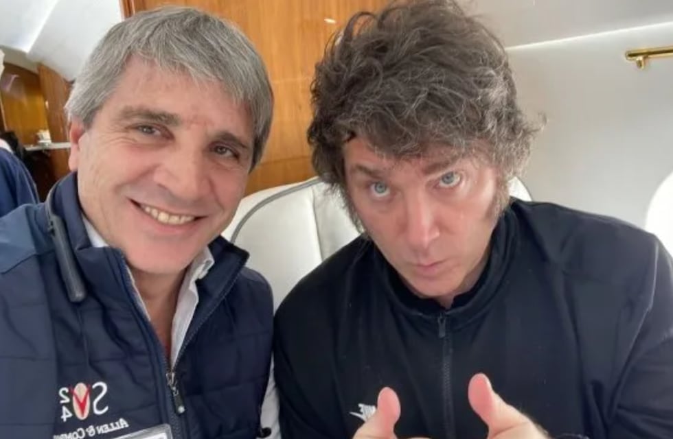 Un medio estadounidense reconoce a Caputo como “ministro de Finanzas del año”: qué dijo Milei