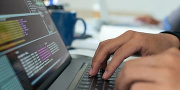 El Programa PIL buscará incluir a 200 jóvenes en el mundo de las empresas tecnológicas.