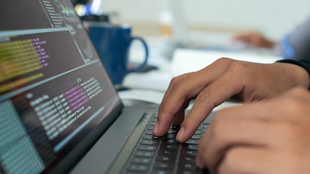 El Programa PIL buscará incluir a 200 jóvenes en el mundo de las empresas tecnológicas.