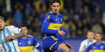 Edinson Cavani, delantero de Boca, en el partido ante Racing por la Copa Libertadores. (Prensa Conmebol)
