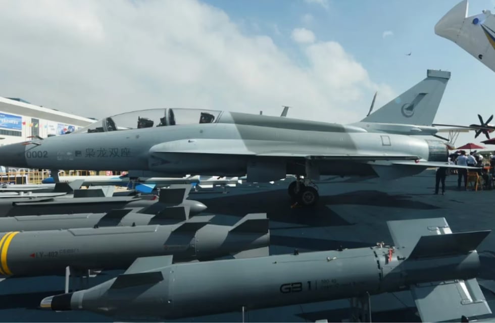 Preocupación en Estados Unidos: Argentina negocia con China la compra de aviones y vehículos militares