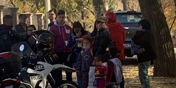 Violó la orden de restricción y tomo como rehén a una meno