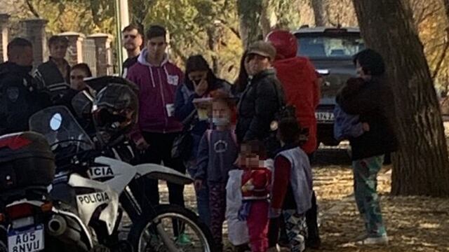 Violó la orden de restricción y tomo como rehén a una meno