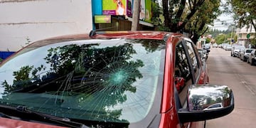 Vehículo atacado en la pelea