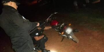 Guaraní: un motociclista perdió la vida tras un aparente siniestro vial.
