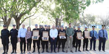Entregaron netbooks a estudiantes de policía de Rafaela
