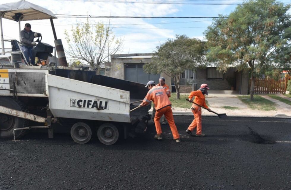 Avanzan obras de pavimentación en diferentes puntos de la ciudad