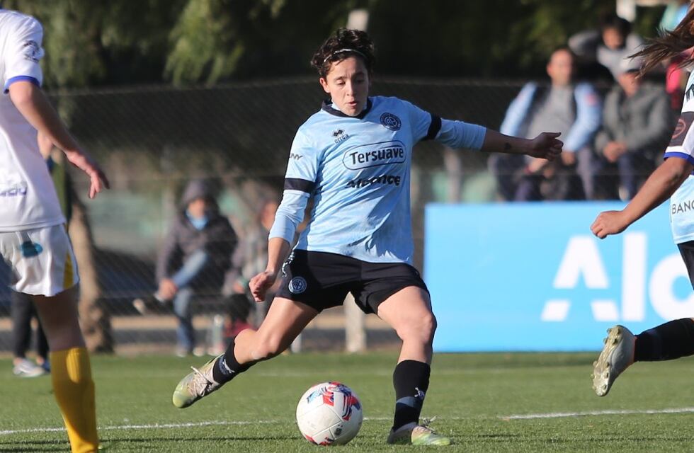 El femenino de Belgrano volvió a golear y se acerca cada vez más a la Primera A