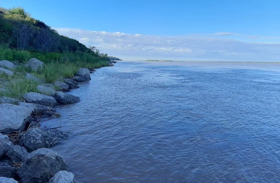 Salió a pescar para poder pagar la ecografía de su esposa y cayó al río
