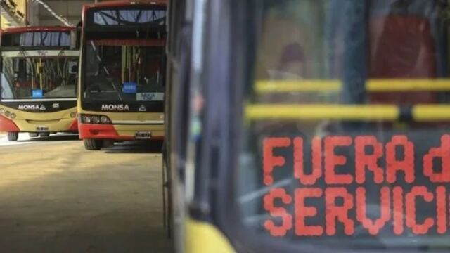 El Gobierno intenta ponerle fin al paro de transporte que complica a millones de usuarios en el Área Metropolitana y en distintas partes del país.
