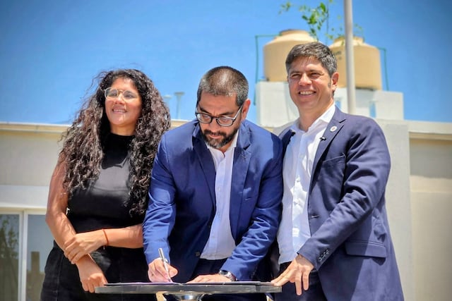 Firman convenio para la construcción del sistema cloacal del Barrio Gaudi