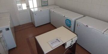 Los freezers que contendrán las vacunas contra el coronavirus, ya están instalados en el Hospital de Rafaela