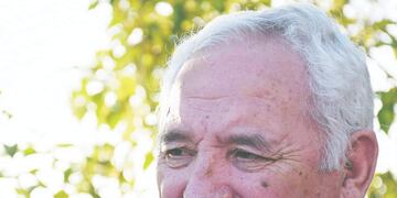 Pese a estar vacunado, el coronavirus le ganó la batalla a Raúl "Sapo" Mendoza.