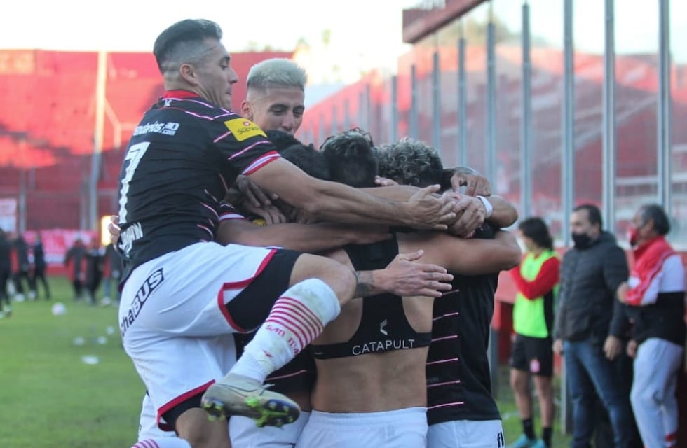 San Martín de Tucumán derrotó 2-0 a Deportivo Maipú por la Primera Nacional