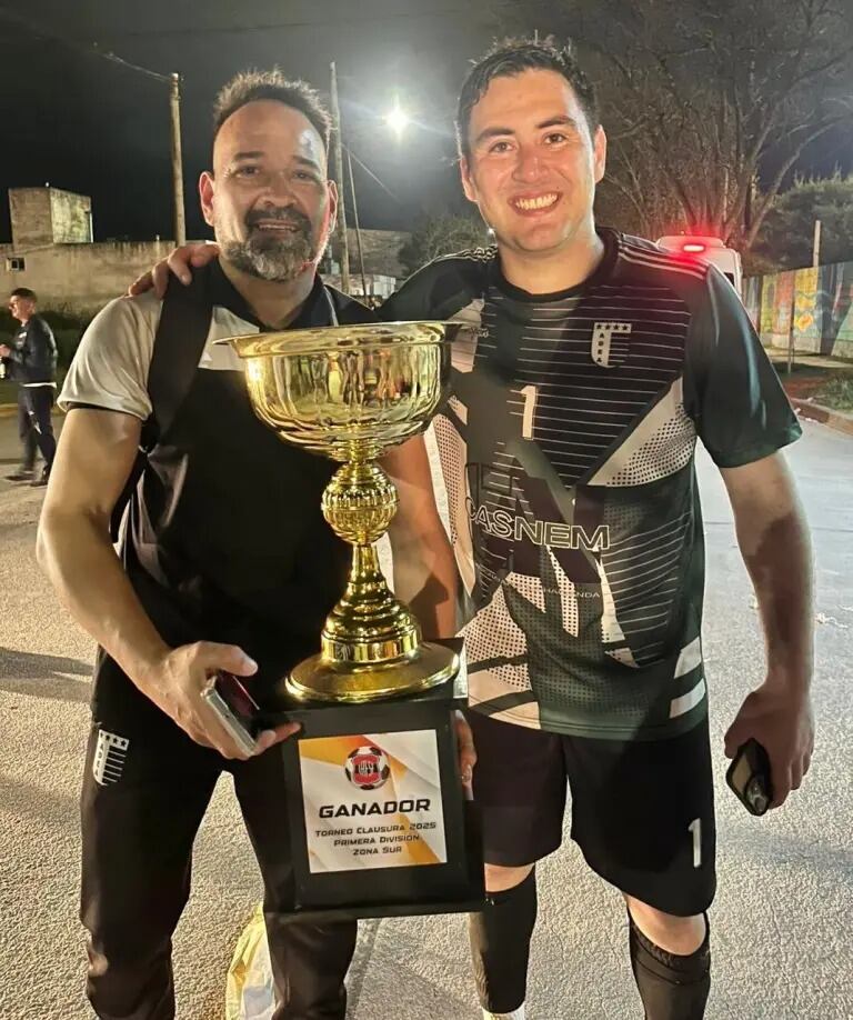 Futbolistas de Arroyito en la región