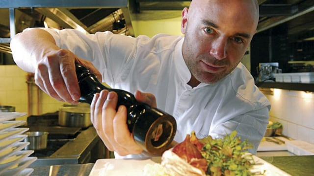 El Chef tiene su propio restaurante vegetarino.