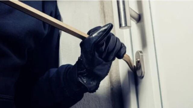 Delincuentes desvalijaron una casa en San Luis: rompieron 4 candados y 2 puertas para ingresar (imagen ilustrativa)