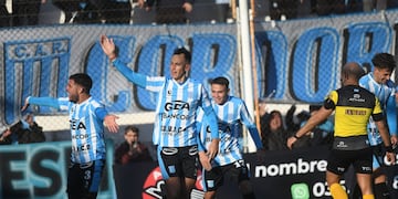 Con 18 goles en el torneo para Racing, el delantero Bruno Nasta es opción en varios clubes, incluso en el exterior (Javier Ferreyra / La Voz).