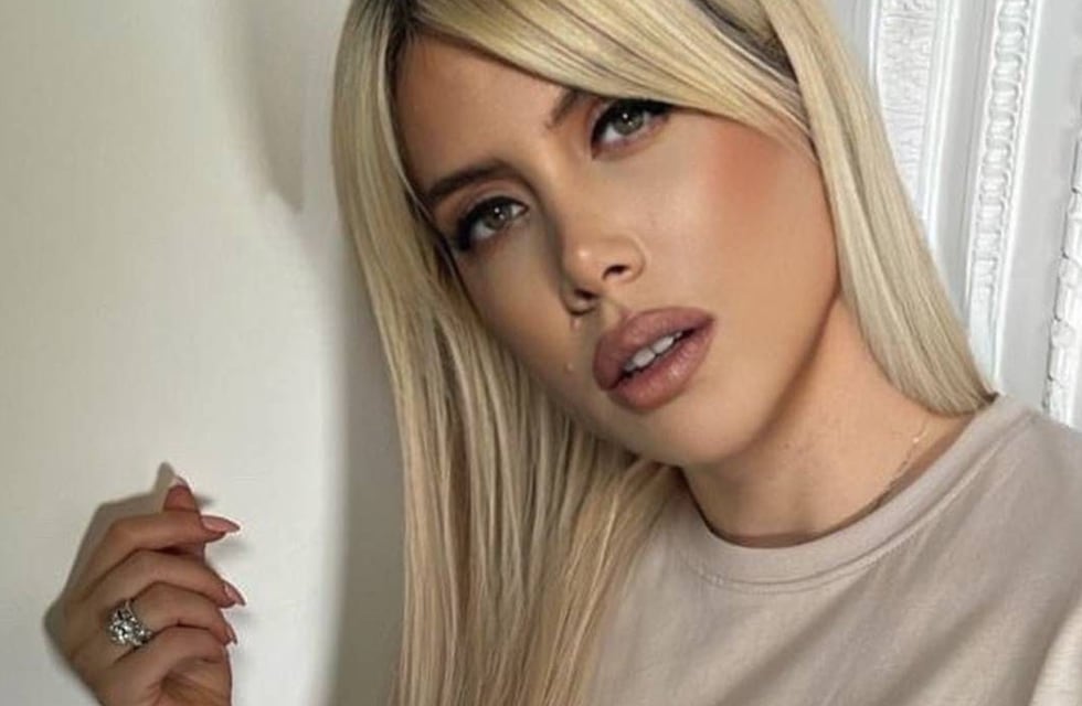 Wanda Nara se mostró con un look total blue y cautivó a sus seguidores