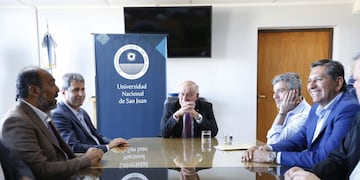 El ministro de Desarrollo Social Juan Zabaleta visitó San Juan donde firmó el acta acuerdo con la Universidad para avanzar en las auditorias del programa Potenciar Trabajo.