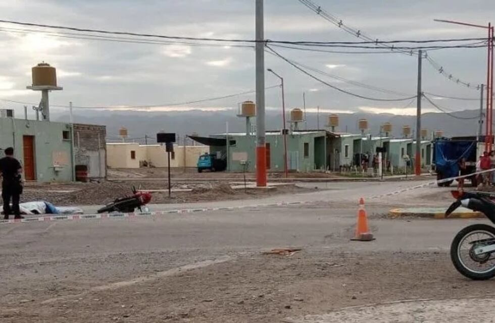 Un motociclista falleció tras chocar contra un camión en San Martín