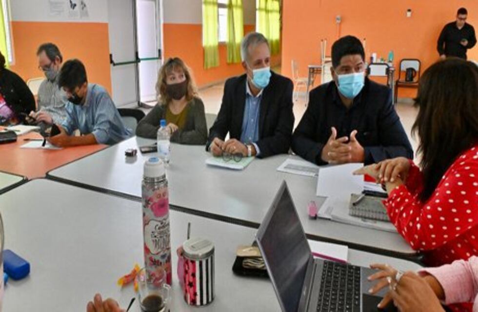 Ofrecieron aumento salarial del 59,2% a docentes de Chubut: continúan las negociaciones para no ir a paro