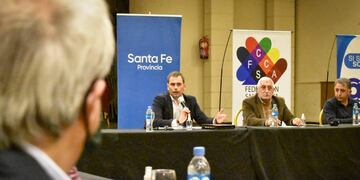 El secretario de Comercio Interior de la provincia, Juan Marcos Aviano, encabezó una reunión con entidades mercantiles de la ciudad y la región.