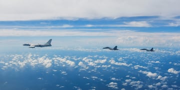 Aviones chinos cruzaron territorio de Taiwán, en una nueva amenaza a su soberanía. Foto: Li Bingyu/Xinhua vía AP/Archivo.