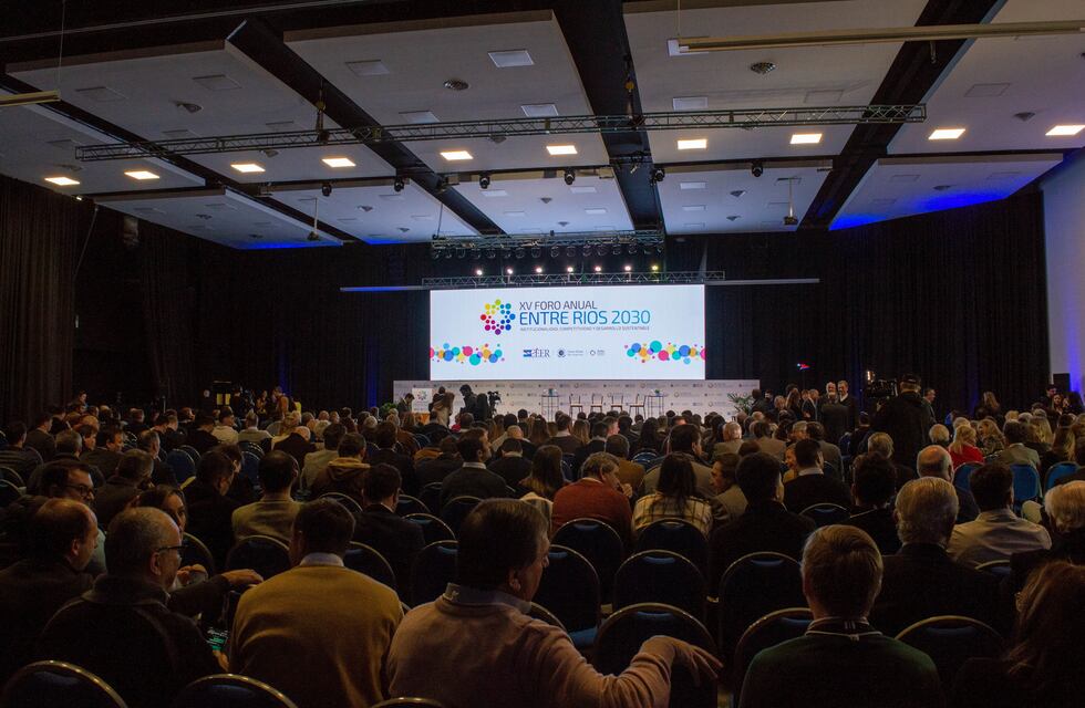 El CEER festeja sus 25 años con su XVI Foro Anual en el CPC de Paraná