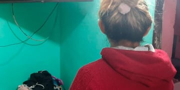 La joven mujer embarazada fue golpeada por los motochoros y debieron inducirle el parto. (Foto gentileza El Doce TV)