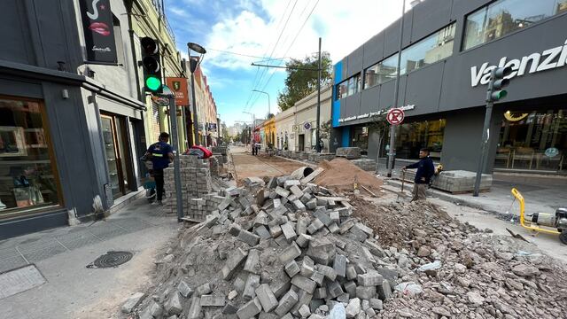 El corte en calle Belgrano de barrio Güemes afecta casi dos cuadras.