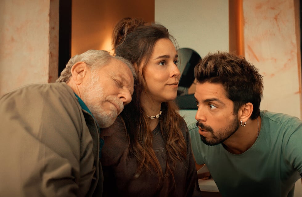 Por qué todos hablan de ¡Viva la vida!, la comedia brasilera que se volvió la película más popular de Netflix