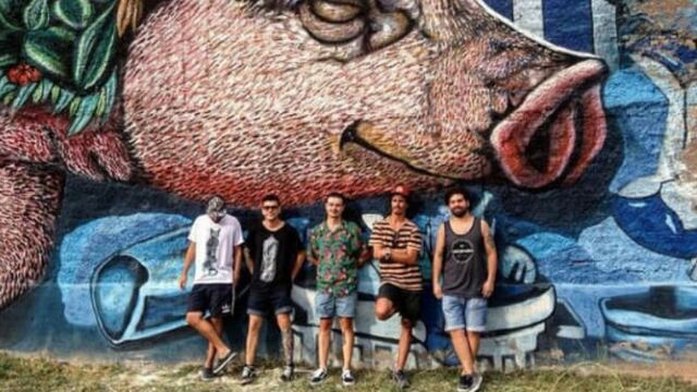Asfáltico grupo de muralistas mendocinos.