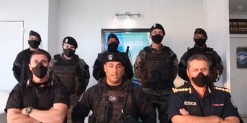Los policías involucrados en el episodio grabaron un video que mostró este viernes "Intratables".