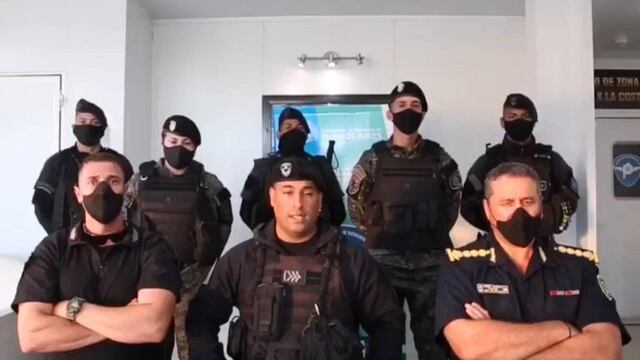 Los policías involucrados en el episodio grabaron un video que mostró este viernes "Intratables".