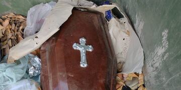 Encontraron un féretro en un contenedor de San Lorenzo