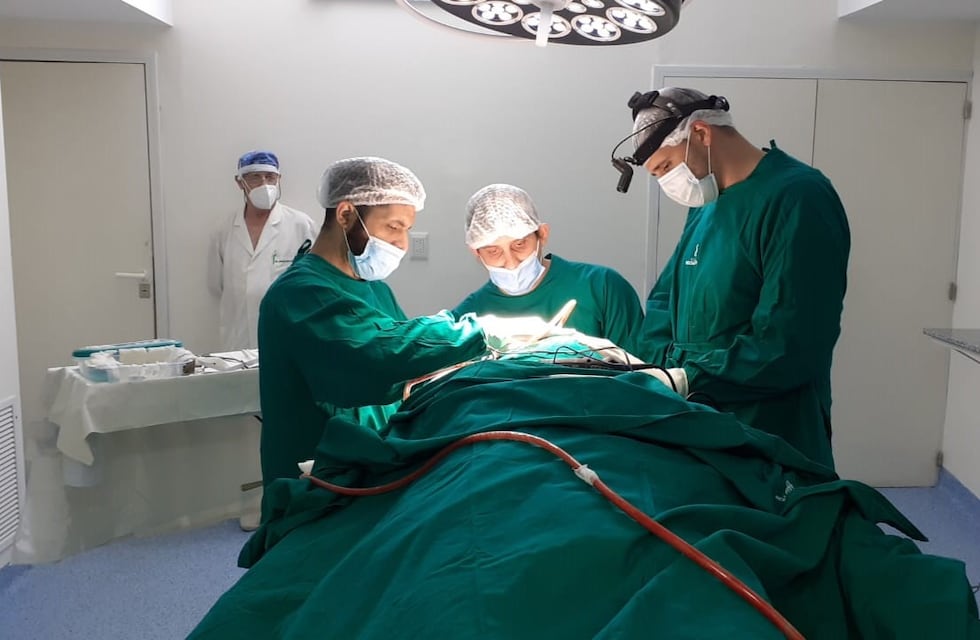 Historico: se realizó en Arroyito la primera operacion de cerebro en la Clinica Regional