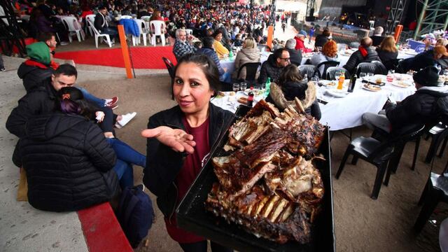 En tanti, fue un éxito la Séptima Jornada Gastronómica del Cordero Serrano. (La Voz y Asociación Empresaria Hotelera Gastronómica de Calamuchita).