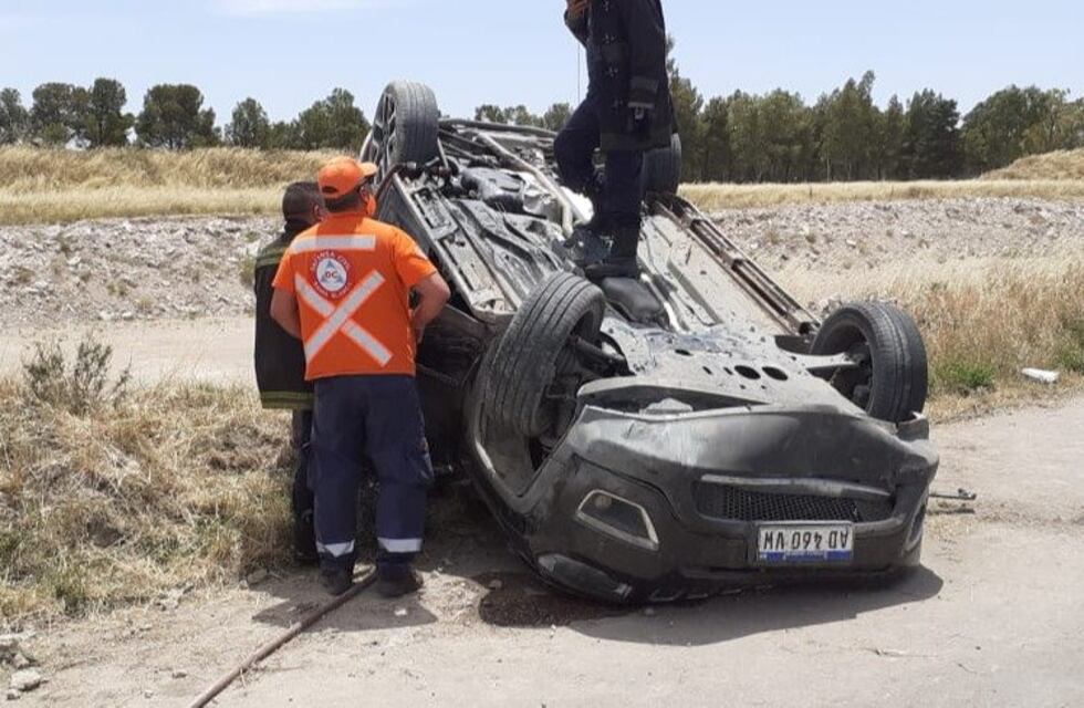 Bahía: vuelco con heridos leves frente a la FISA