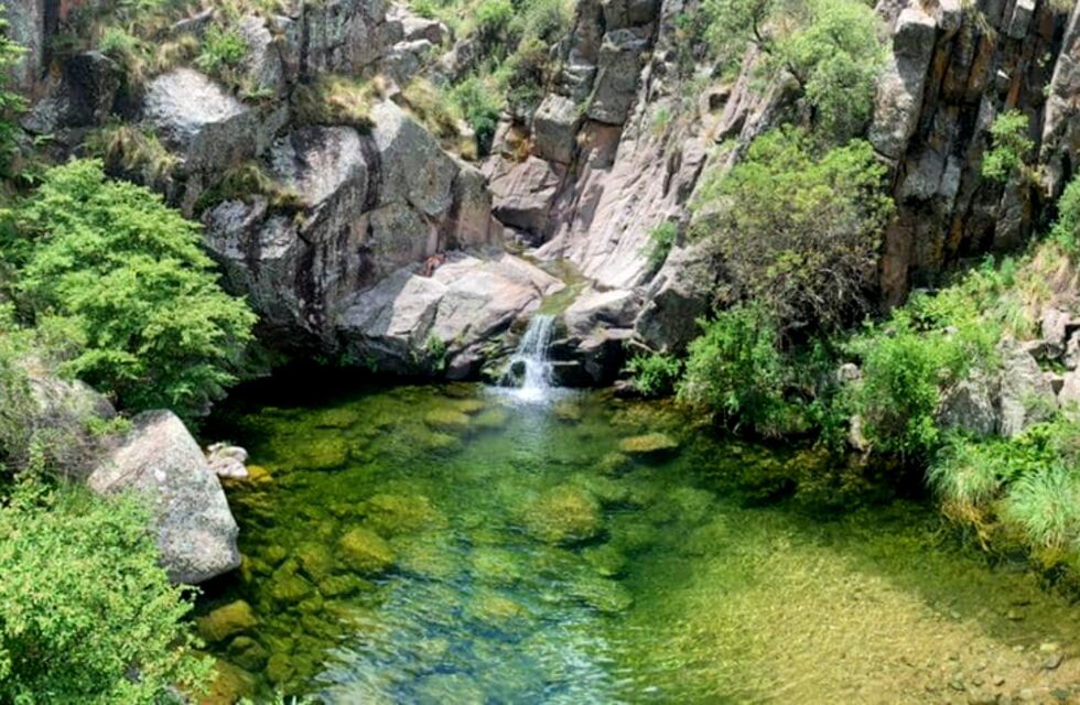 Descubrí la laguna de aguas cristalinas en Potrero de los Funes que muy pocos conocen
