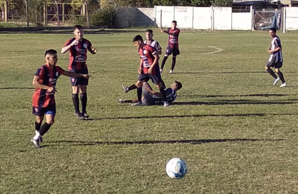 Solo se jugó el partido entre el Sportivo 24 y Sarmiento por la Séptima Fecha de la Oeste en la Liga Regional
