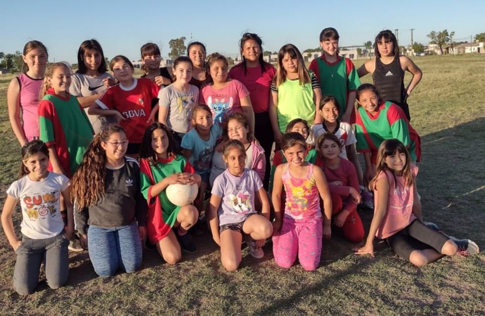 Fútbol para todas: armaron un equipo barrial en el San Francisco