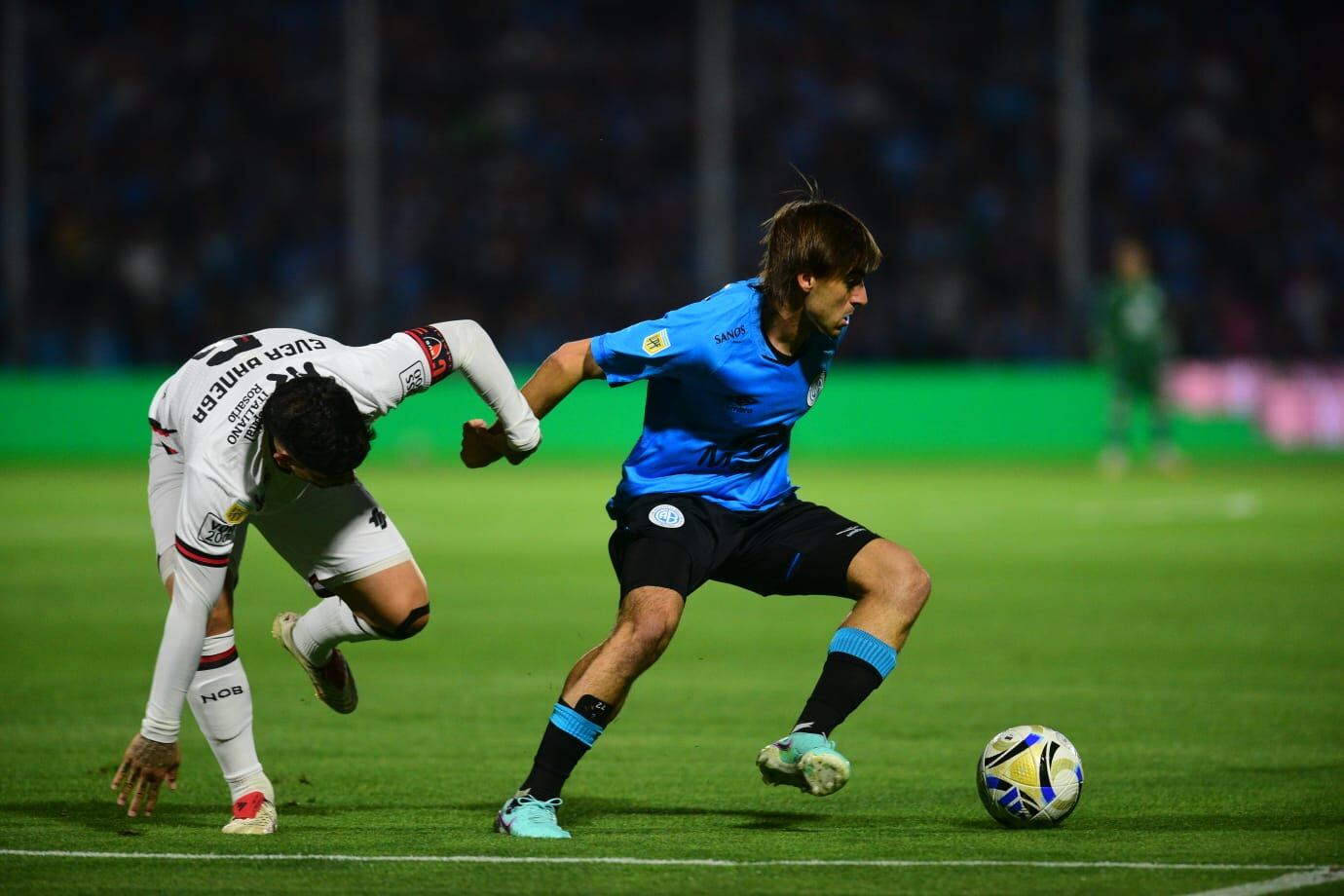 Belgrano recibe en Alberdi a Newell's por la novena fecha del Torneo Clausura de la Liga Profesional. (Javier Ferreyra)