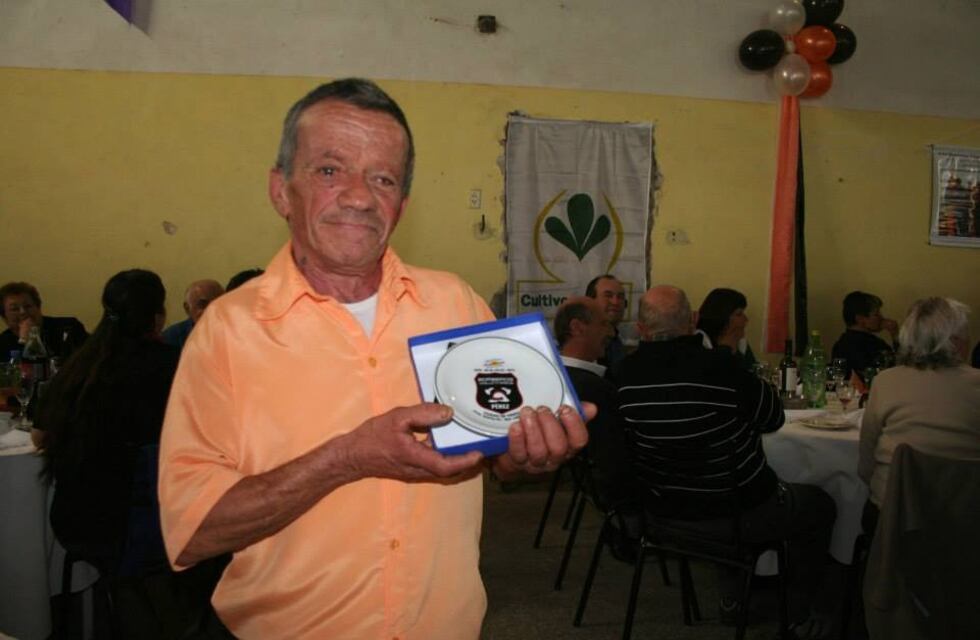 Bomberos de Pérez: con sirenas dieron el último adiós a José Tovani