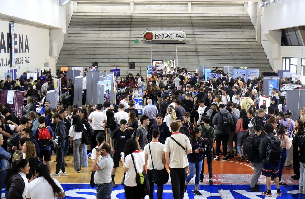 Jóvenes de toda la región participaron de la Expo Carreras, Empleo y Emprendedurismo Technology en Villa Carlos Paz