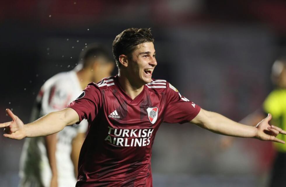 En España vinculan a Julián Álvarez con el Real Madrid