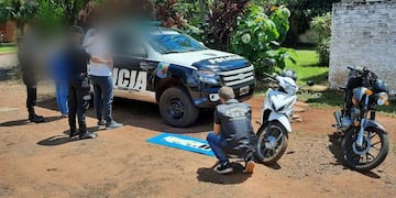 Además, se secuestró las motocicletas y celulares de ambos .