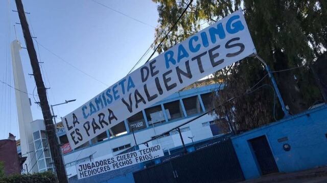 La interna entre los barras de Racing calentó la previa del partido ante Belgrano (Twitter Juan Pablo Marrón).